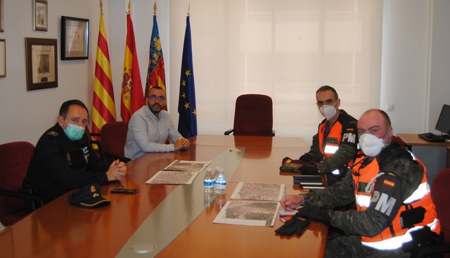 L'alcalde i el comissari principal cap de la Policia Local es reuneixen amb la Policia Militar