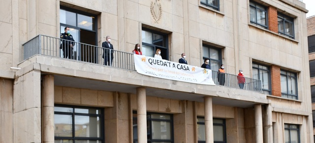 Minuts de silenci en memria de les vctimes per la COVID-19_2