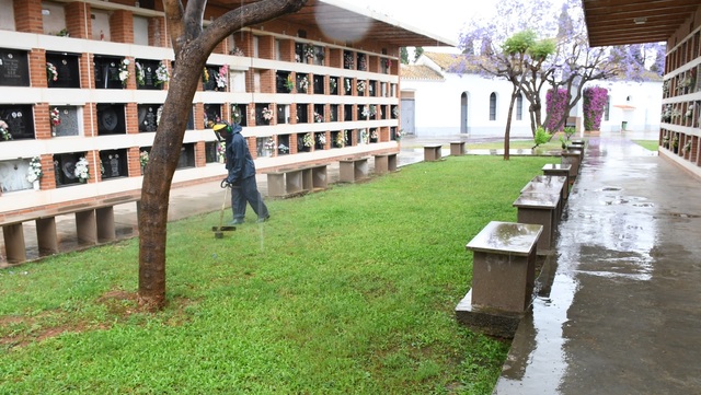 Trabajos de adecuacin en el cementerio para su reapertura