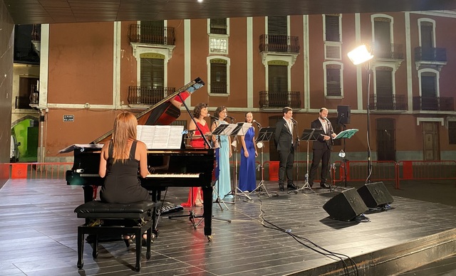 Concierto de Veus de Cambra en la plaza Mayor