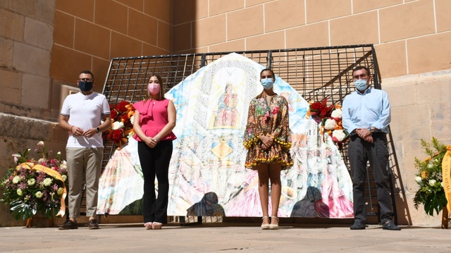 Ofrenda en el tapiz de la Virgen de Gracia_2