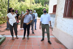 Visita de l'alcalde i la consellera d'Agricultura a l'Alberg Municipal_1