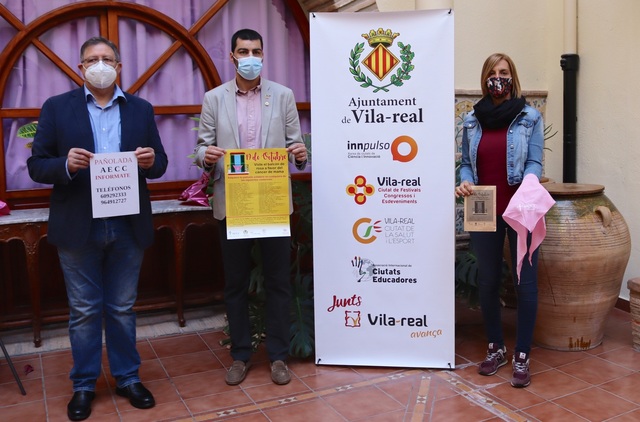 Presentacin del pauelo solidario de la AECC