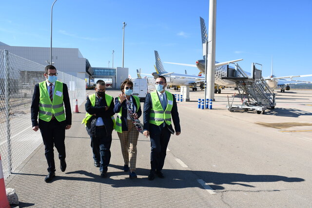 Visita del alcalde de Vila-real al Aeropuerto de Castelln_1