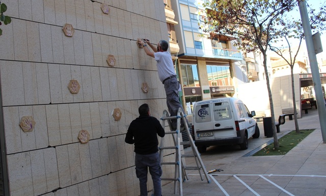 Colocacin del mural 'La comunidad'