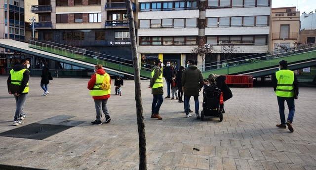 Agents covid-19 informen la ciutadania sobre la normativa de prevenci per la pandmia