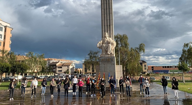 Grabacin de la lectura de la Carta Pobla por parte de estudiantes de la ciudad