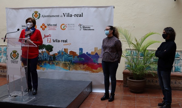 La regidora de Cultura ha presentat l'estrena de la pellcula 'Un cercle en l'aigua'