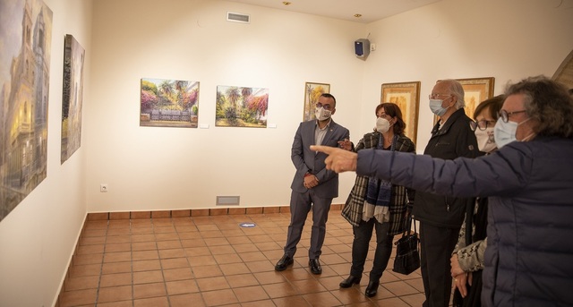 Visita institucional a l'exposici de Llorens Bort