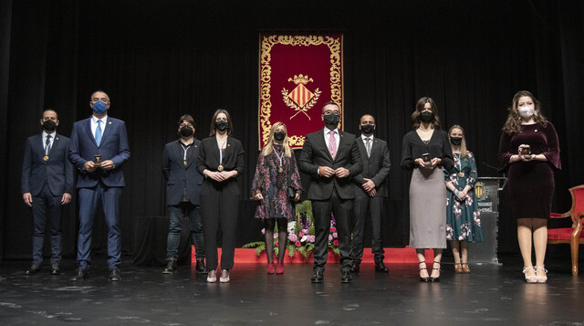 Entrega de la Medalla de Oro de la Ciudad a la Comunidad de Regantes, la Pursima y el Rosario