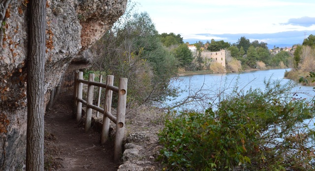 Senda del botnico Calduch junto al ro Mijares