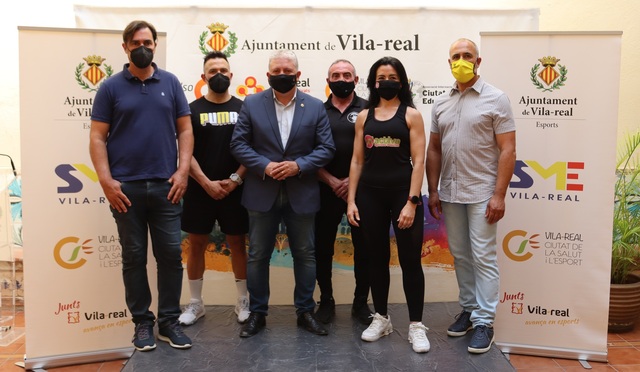 Presentacin de las clases al aire en colaboracin con los gimnasios de la ciudad