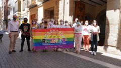 Pancarta del Dia de l'Orgull LGTBI+ a la Casa dels Mundina_1