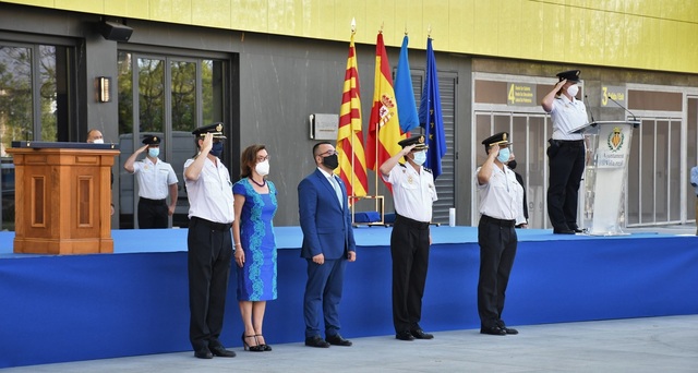 Acto de entrega del bastn de mando a la comisara de Polica Nacional de Vila-real_2