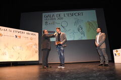 Pau Francisco Torres recoge el premio en la Gala de l'Esport 2020