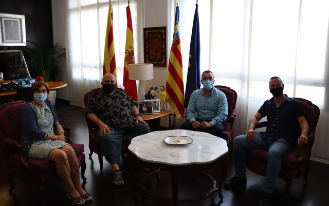 L'alcalde es reuneix amb el nou programador cultural, Domingo Martínez