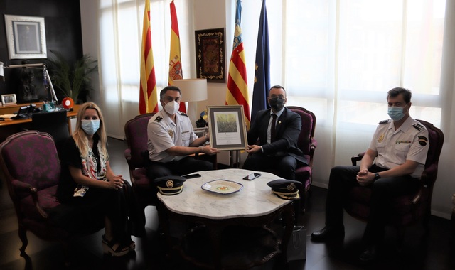 Recepci de l'alcalde al cap de la comissaria de Policia Nacional de Vila-real, Carlos Garca Alzas