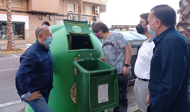 El concejal de Sostenibilidad se ha reunido con representantes de Ecovidrio y Ashiovi para coordinar la campaa de reciclaje de vidrio