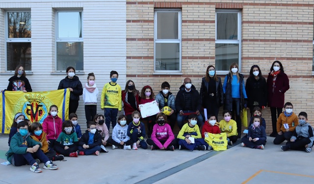 Entrega del premio Educavila Diveraprn al colegio Cervantes _2