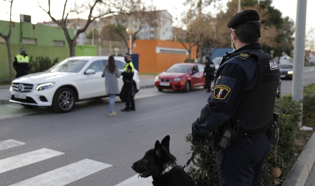 Imatge d'arxiu d'un dispositiu de vigilncia de la Policia Local de Vila-real en la plaa de la Maiorasga