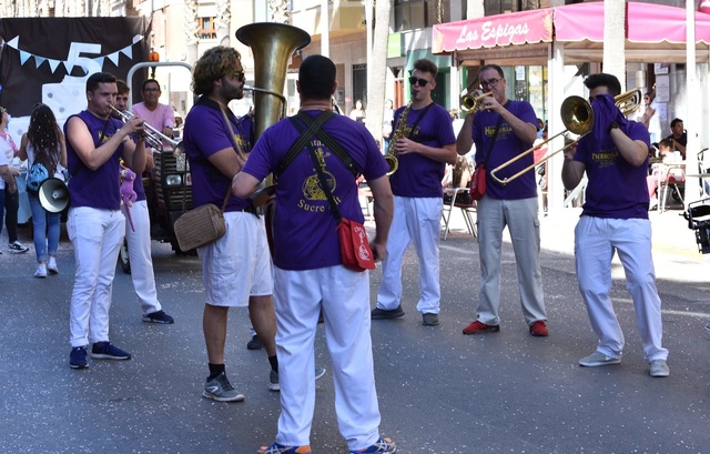 Imagen de archivo de una charanga en las fiestas de Vila-real