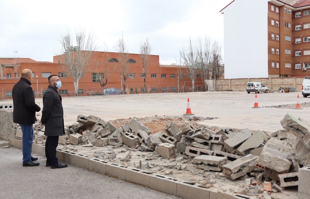 Inicio de las obras de urbanizacin en el solar del antiguo almacn de Herarbo