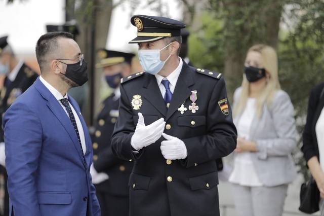 L'alcalde i l'inspector cap de la Comissaria de Policia Nacional de Vila-real, Pedro Ortn