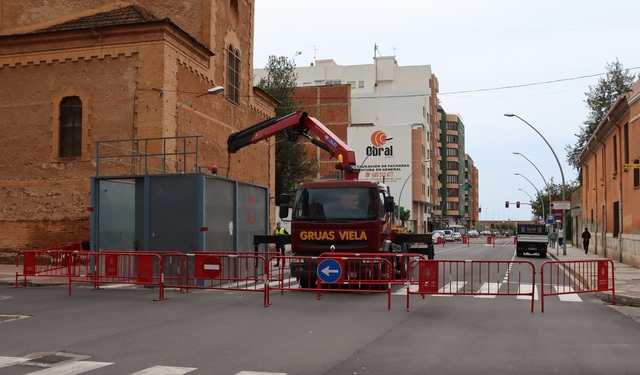 Muntatge del corro per a les festes de Sant Pasqual