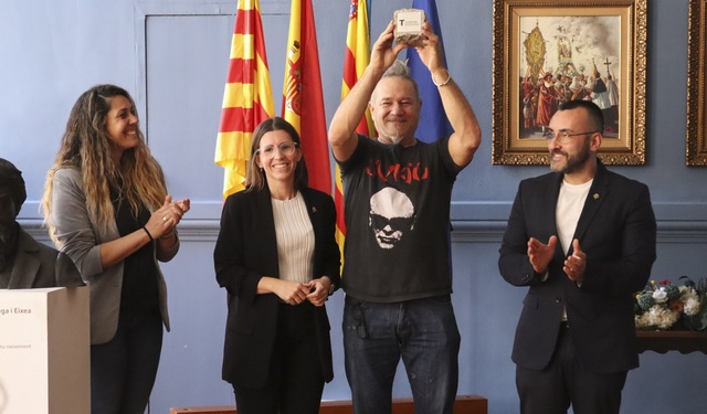 Entrega del Premio Ramon Batalla al actor Nanny Cogorno 