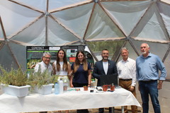 El alcalde visita la II Feria de la Ciencia del colegio Santa María_1