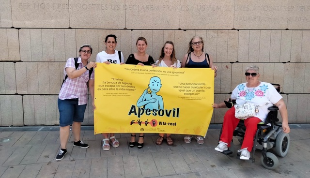 Acto de sensibilización de Apesovil con motivo del Día Nacional de las Lenguas de Signos Españolas_1