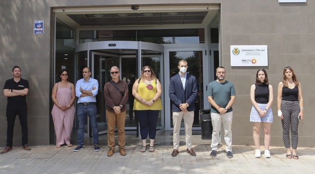 Minutos de silencio en condena por el asesinato de una mujer en Alzira_1