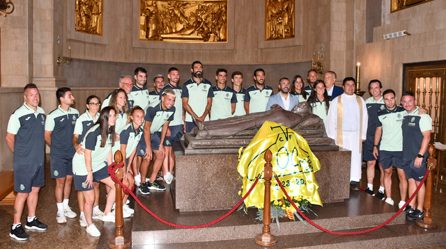 Ofrenda del Villarreal CF a los patrones de la ciudad_7