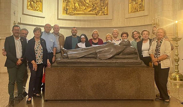 Vila-real recibe la visita de la cofrada de San Pascual de Valencia