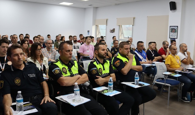 Seminario nacional sobre la instruccin de atestados de trfico y seguridad vial impartido por la Polica Local