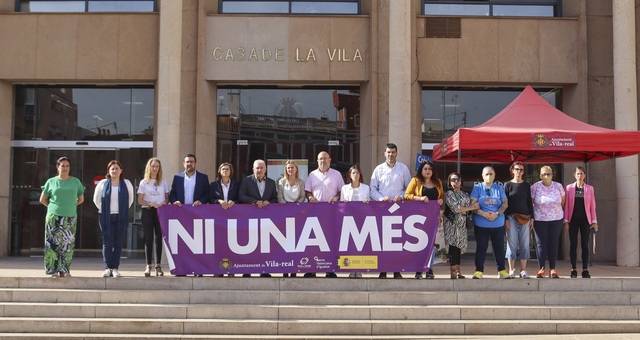 Minuto de silencio para condenar el asesinato machista de una vecina de Alcoy 