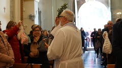 Misa y reparto de 'panets' por la fiesta de Sant Antoni_3