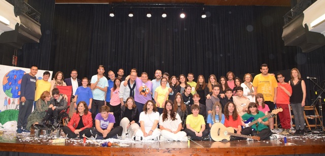 Concert 'Un món de colors' dels col·legis Fundació Flors i La Panderola