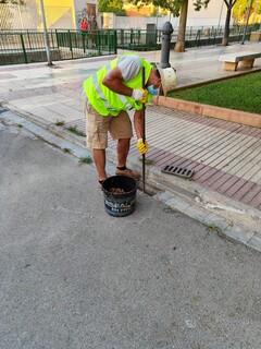 Neteja d'embornals per a previndre inundacions