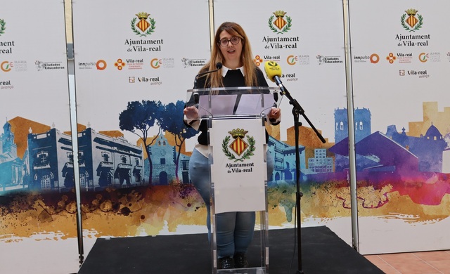 La concejala de Comercio y Hostelera, Ana Torres, presenta la Feria de Santa Catalina