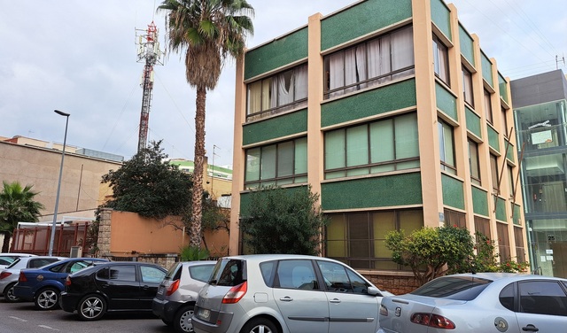 Antigua biblioteca de Solades donde se construir el nuevo centro de salud de la calle Torrehermosa