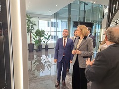 Visita de l'alcalde i la corporaci municipal a la XXX Mostra Internacional de Porcelanosa_2