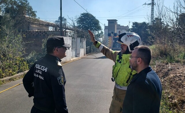 Incendio en la zona de caar de la desembocadura del Mijares