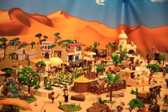 Inauguraci de la Passi monumental de Playmobil 