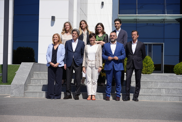 Visita de la ministra de Vivienda a Porcelanosa