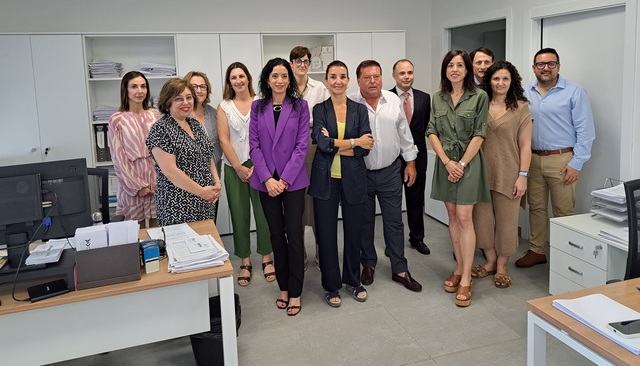 Visita de la consellera d'Hisenda a l'Oficina Liquidadora de Vila-real