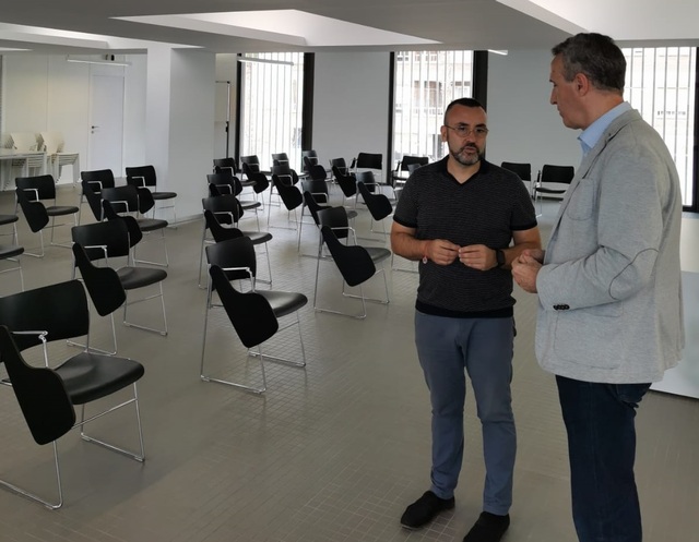 Visita a la BUC con el vicerrector de Centros Asociados de la UNED
