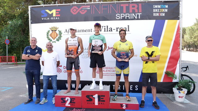 Desena edici del triatl Infinitri Sprint 