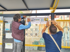 Colocacin de pictogramas en el bus Groguet en colaboracin con VILATEA_1