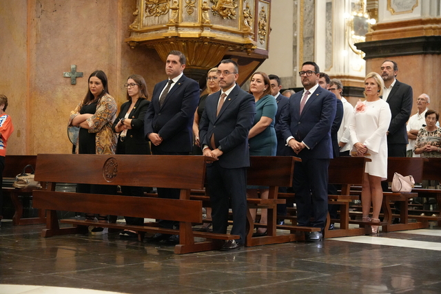 El bisbe presideix la missa d'acci de grcies pel trasllat a l'esglsia Arxiprestal de les restes de sacerdots morts en la Guerra Civil_2